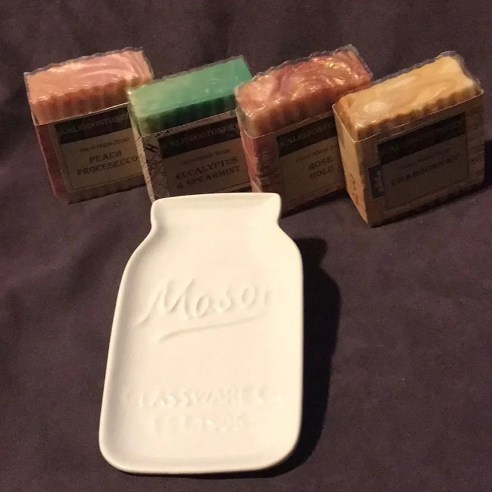 Handmade Artisanal moisturizing Soap - Picture 2 of 4